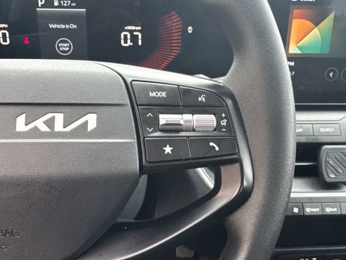 Used 2025 Kia K4 FWD image 26