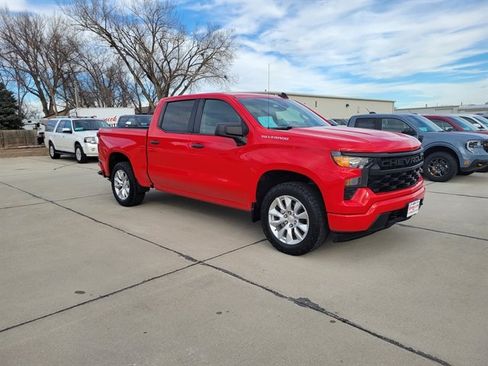 Used 2023 Chevrolet Silverado 1500 Custom image 1