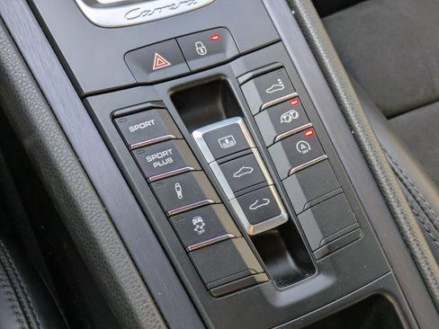 Used 2015 Porsche 911 Carrera GTS image 27