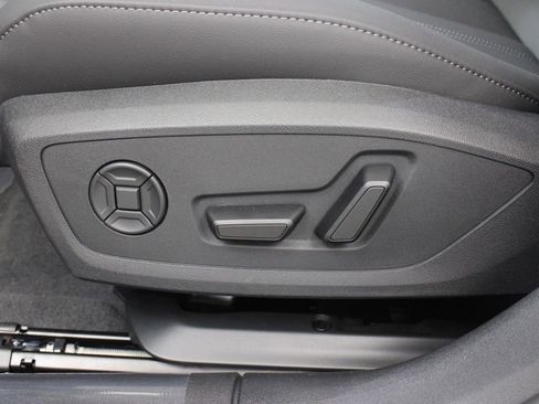 New 2026 Audi A6 Premium Plus AWD/4WD image 19