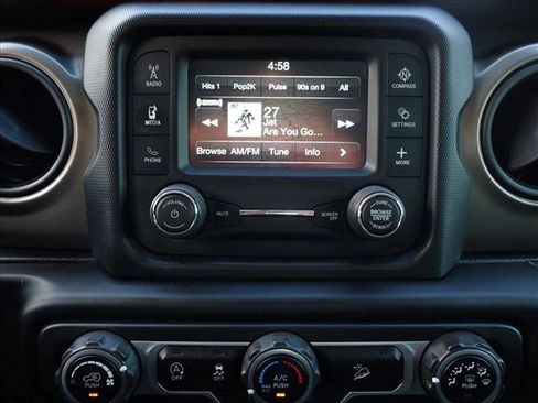 Used 2018 Jeep Wrangler Unlimited Sport AWD/4WD image 15