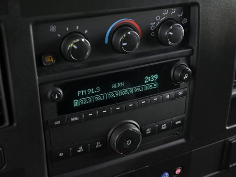 Used 2024 GMC Savana 2500 Work Van w/ Driver Convenience Package image 26