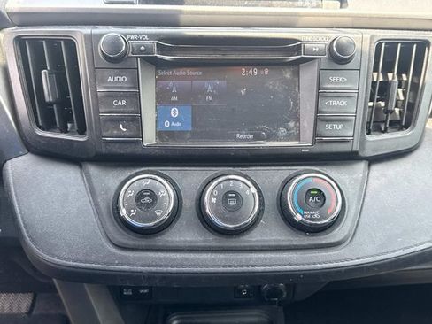 Used 2017 Toyota RAV4 LE FWD image 29