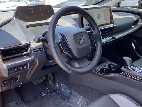 Certified 2026 Toyota Prius XLE FWD image 21