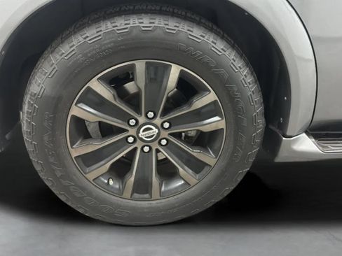 Used 2018 Nissan Armada Platinum RWD image 32