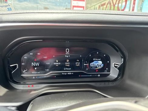 Used 2024 GMC Yukon Denali RWD image 30
