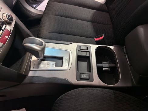 Used 2010 Subaru Legacy 2.5i Premium AWD/4WD image 19