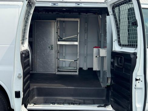 Used 2013 Chevrolet Express 1500 RWD image 12