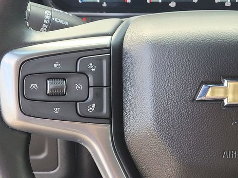 Used 2023 Chevrolet Suburban Premier image 19