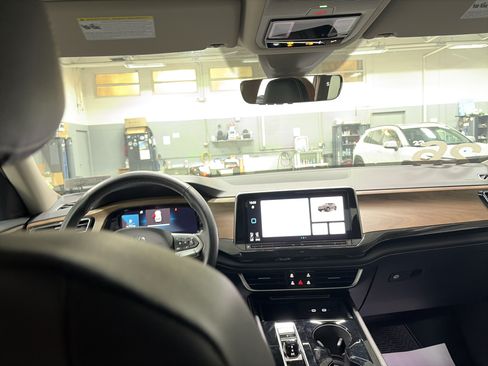 Certified 2026 Volkswagen Atlas SE AWD/4WD image 25