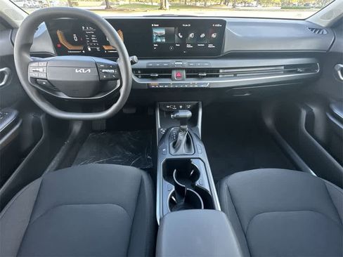 New 2026 Kia K4 LXS image 24