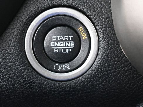 Used 2024 RAM 2500 Laramie image 29