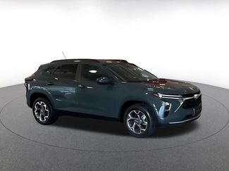Used 2025 Chevrolet Trax LT FWD video 2