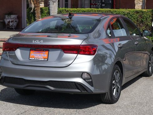 Used 2023 Kia Forte LXS w/ LXS Technology Package image 9