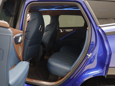 Used 2023 BMW XM image 17