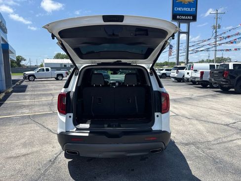 Used 2023 GMC Acadia AT4 w/ Technology Package AWD/4WD image 6