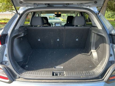 Used 2019 Hyundai Kona SEL w/ SEL Tech Package 02 FWD image 11