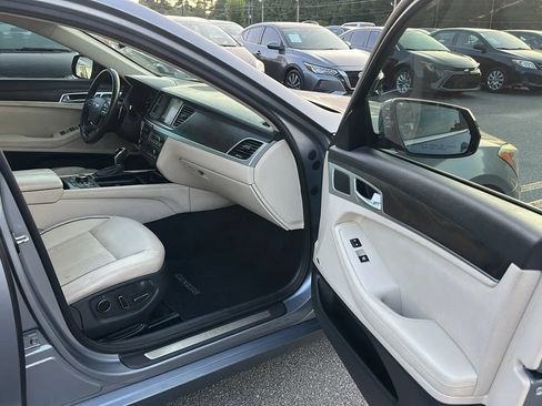 Used 2016 Hyundai Genesis 3.8 w/ Option Group 02 RWD image 27