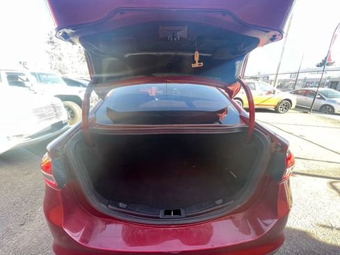 Used 2017 Ford Fusion SE w/ Equipment Group 201A image 15