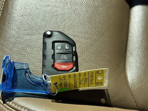 Used 2021 Jeep Wrangler Unlimited Sahara w/ Cold Weather Group image 30