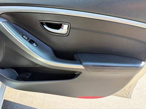 Used 2013 Hyundai Elantra GT w/ Style Pkg FWD image 8