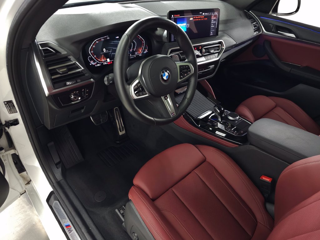 Used 2024 BMW X4 xDrive30i w/ M Sport Package AWD/4WD image 16