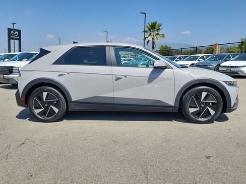 New 2026 Hyundai Ioniq 5 SEL RWD image 32