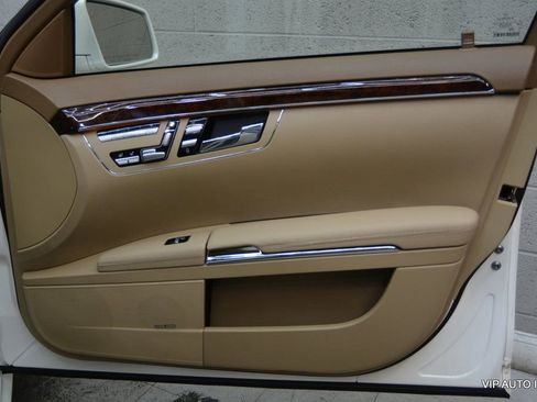 Used 2013 Mercedes-Benz S 550 4MATIC image 8