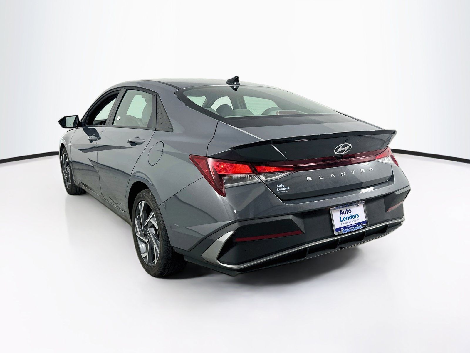 Used 2025 Hyundai Elantra Sport FWD image 7