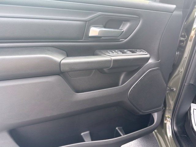 New 2026 RAM 1500 Warlock AWD/4WD image 14