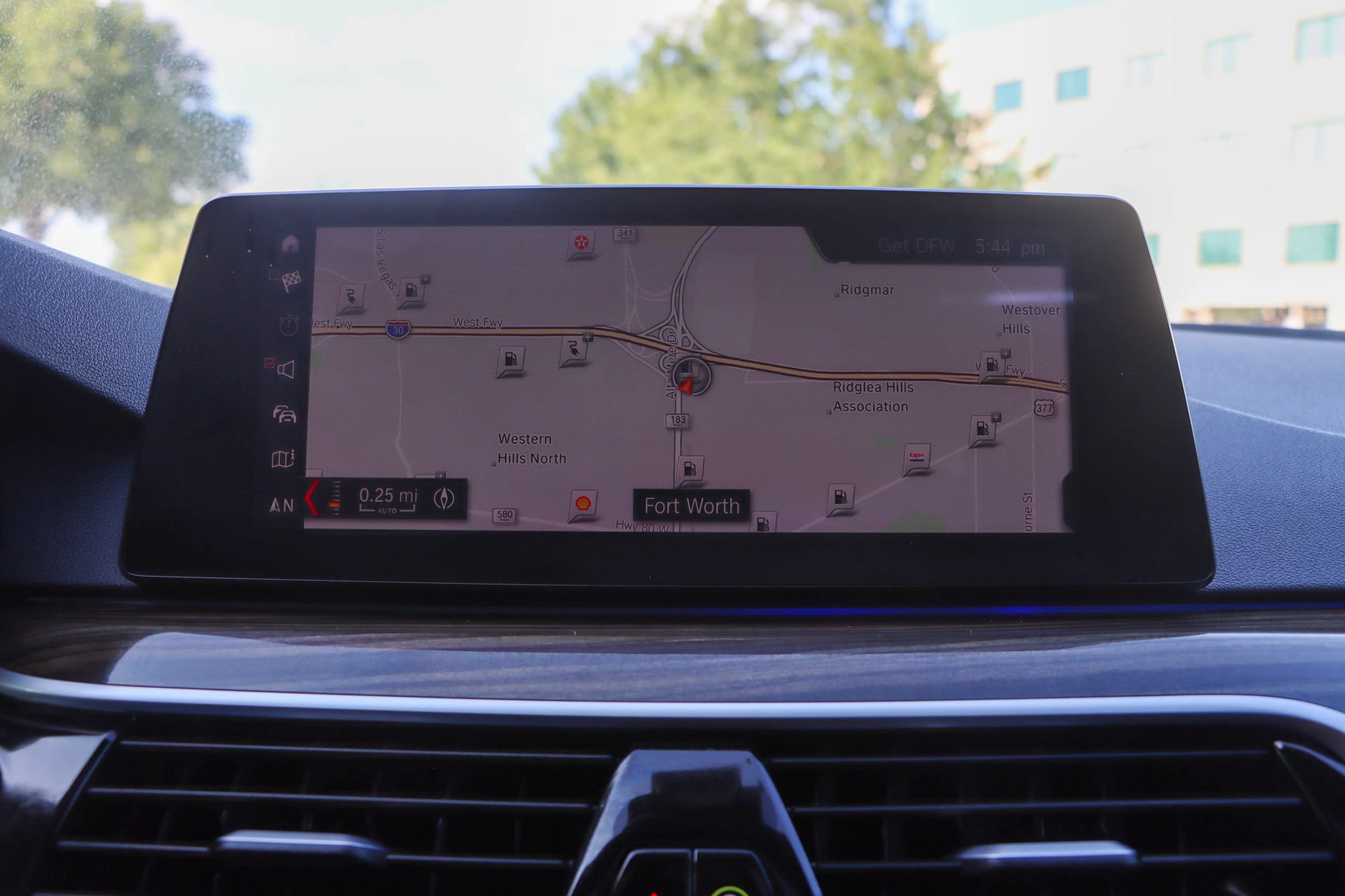 Used 2019 BMW 530e w/ Convenience Package RWD image 33