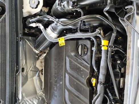 Used 2024 Chevrolet Trax LT FWD image 21