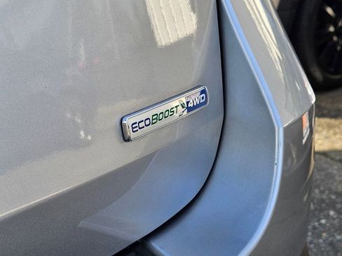 Used 2020 Ford Explorer XLT w/ Class III Trailer Tow Package image 16