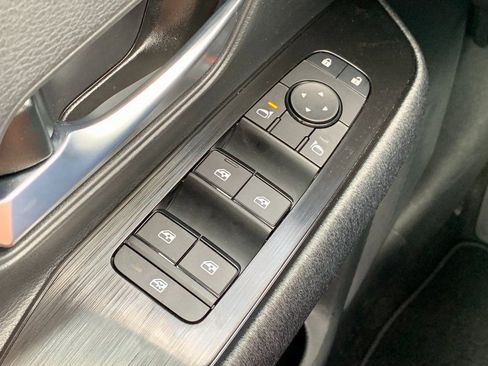 New 2026 Nissan Kicks SV image 15