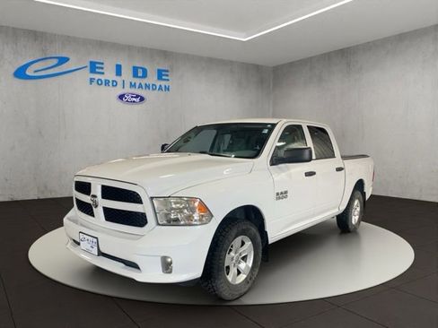 Used 2017 RAM 1500 Express AWD/4WD image 5