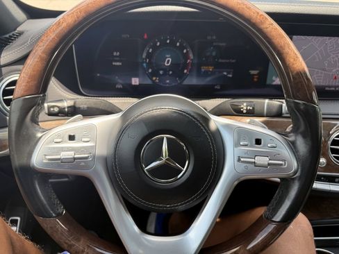 Used 2018 Mercedes-Benz S 560 Sedan image 35