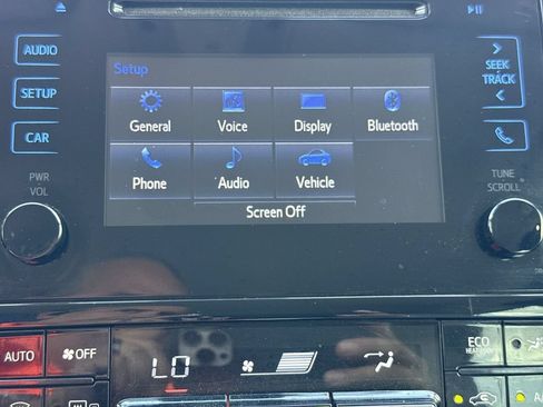 Used 2019 Toyota Prius LE FWD image 19