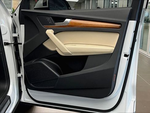 Certified 2024 Audi Q5 2.0T Premium image 23