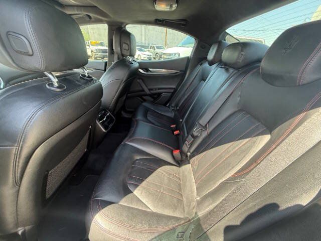 Used 2017 Maserati Ghibli RWD image 19