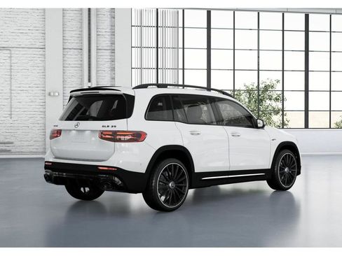 New 2026 Mercedes-Benz GLB 35 AMG 4MATIC image 21