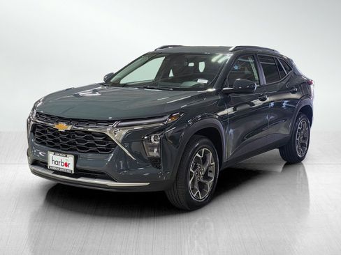 New 2026 Chevrolet Trax LT w/ Driver Confidence Package image 3