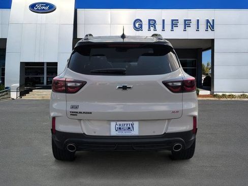 Used 2026 Chevrolet TrailBlazer RS w/ Convenience Package AWD/4WD image 8