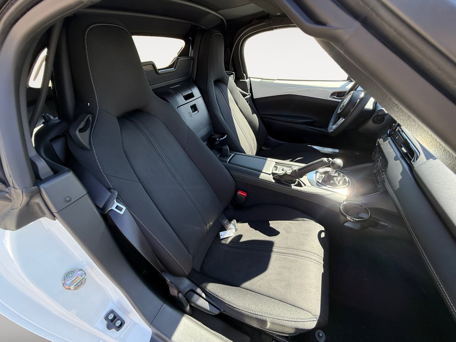 New 2026 MAZDA MX-5 Miata Club w/ Interior Package RWD image 17