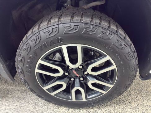 Used 2023 GMC Sierra 1500 AT4 w/ Technology Package image 16