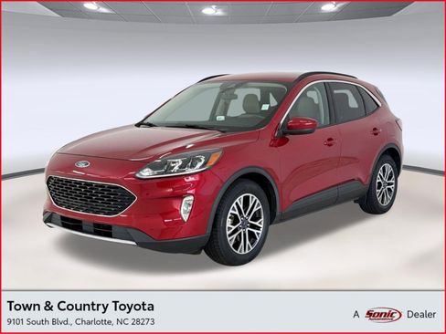 Used 2020 Ford Escape SEL FWD image 1