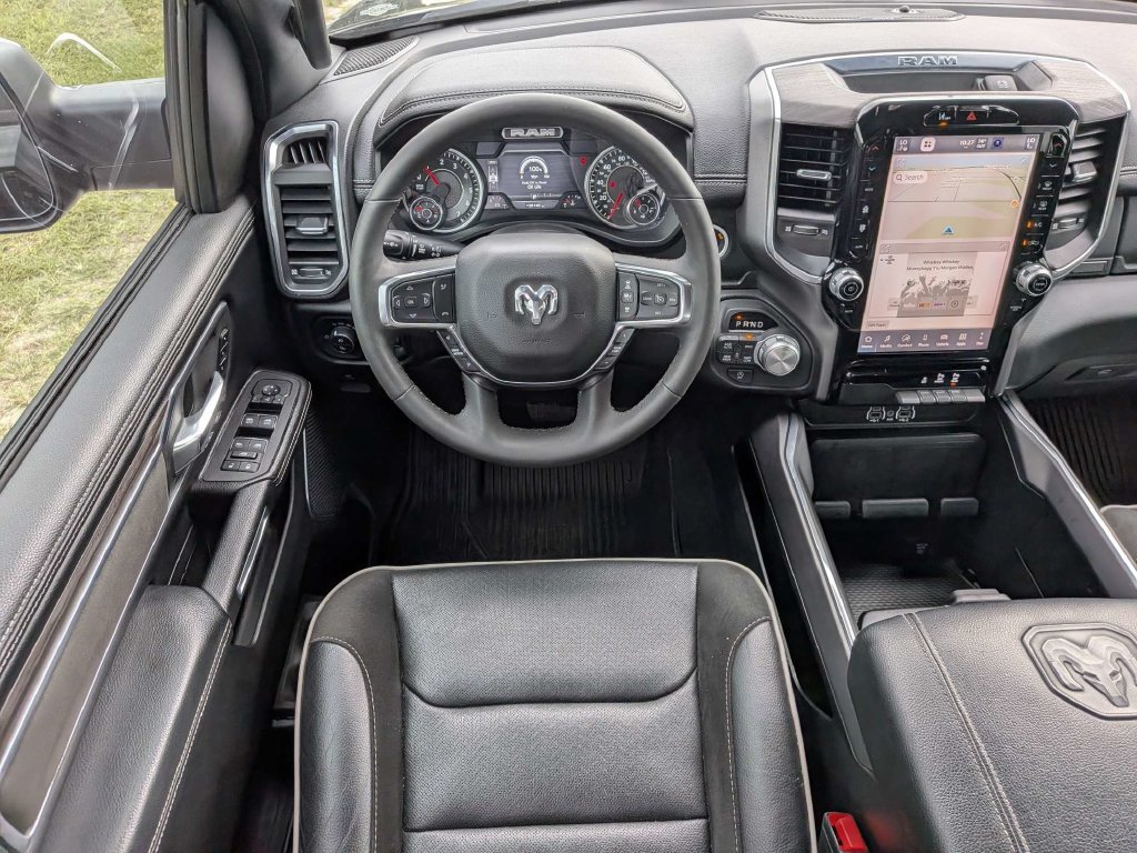 Used 2025 RAM 1500 Laramie AWD/4WD image 16
