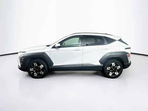 Used 2024 Hyundai Kona SEL AWD/4WD image 4