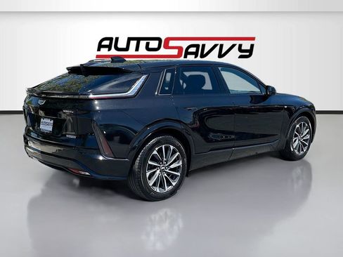 Used 2025 Cadillac Lyriq Sport w/ LPO, Floor Liner Package AWD/4WD image 7