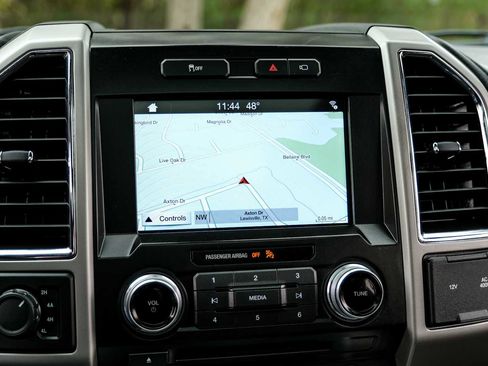 Used 2017 Ford F150 Lariat w/ Equipment Group 502A Luxury image 21