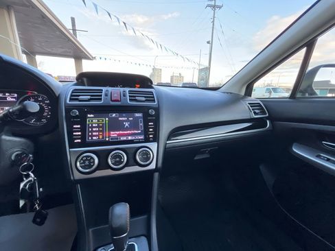 Used 2017 Subaru Crosstrek 2.0i Limited image 9